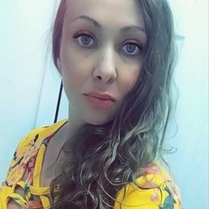 Meet your Posher, Alisha